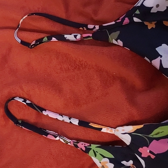 a new day spaghetti strap blouse - Picture 6 of 8